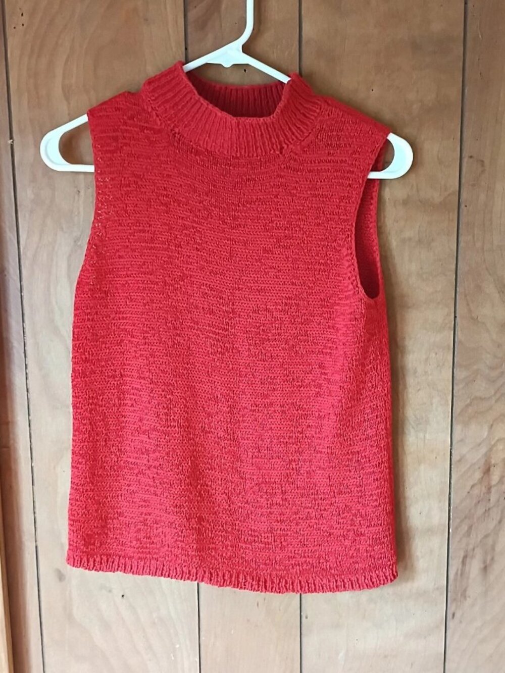 Pursuits Ltd Sleeveless Knit Top Size Small red Textured Sweater